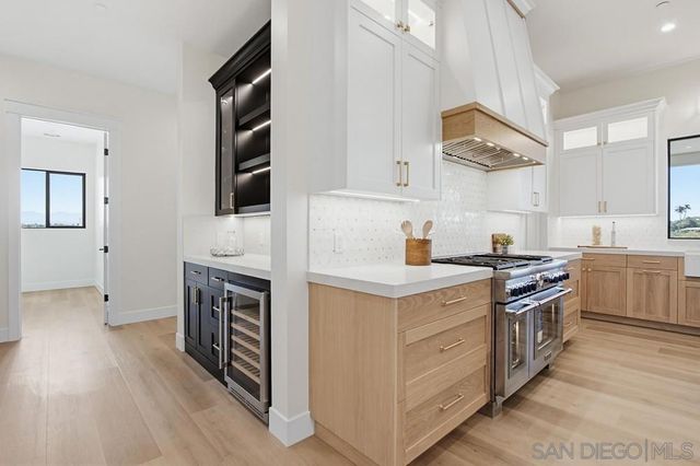 575 Twin Country Lane, Fallbrook, CA 92028