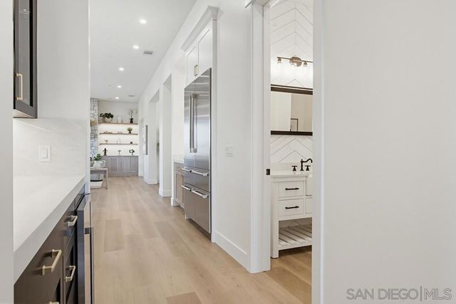 575 Twin Country Lane, Fallbrook, CA 92028