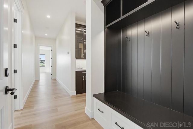575 Twin Country Lane, Fallbrook, CA 92028
