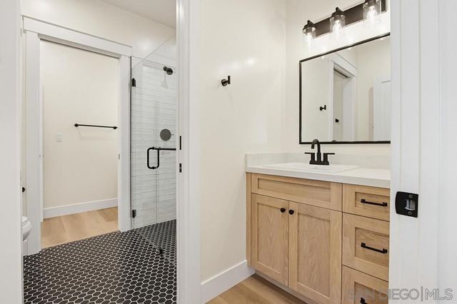 575 Twin Country Lane, Fallbrook, CA 92028