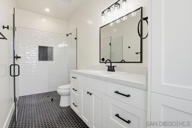 575 Twin Country Lane, Fallbrook, CA 92028