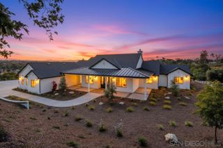 575 Twin Country Lane, Fallbrook, CA 92028