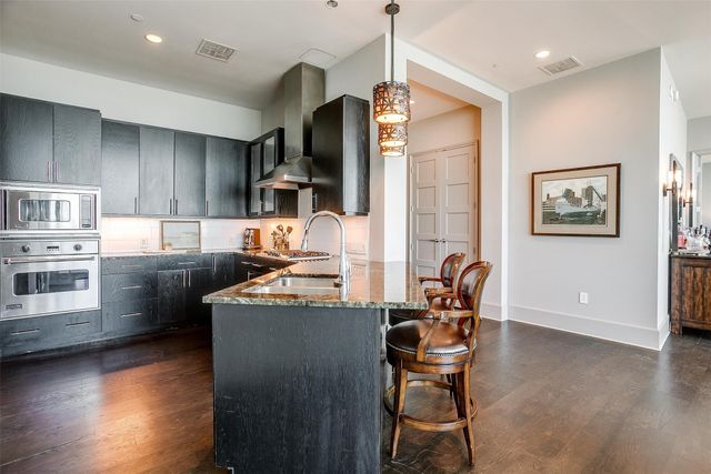1301 Throckmorton Street 2505, Fort Worth, TX 76102