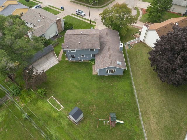 2604 E 34th Street Court, Davenport, IA 52807