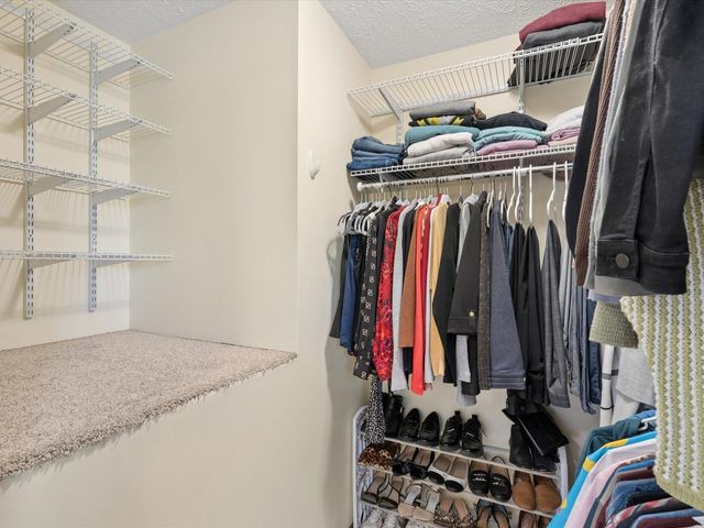2604 E 34th Street Court, Davenport, IA 52807