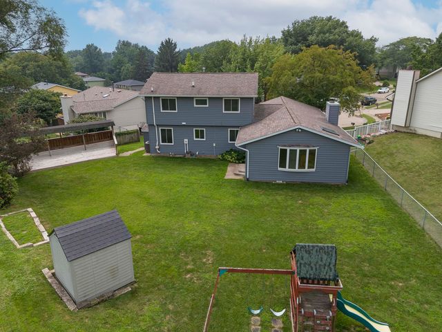 2604 E 34th Street Court, Davenport, IA 52807