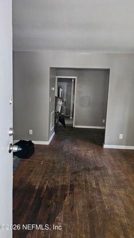 2727 N N DAVIS RD Street, Jacksonville, FL 32209