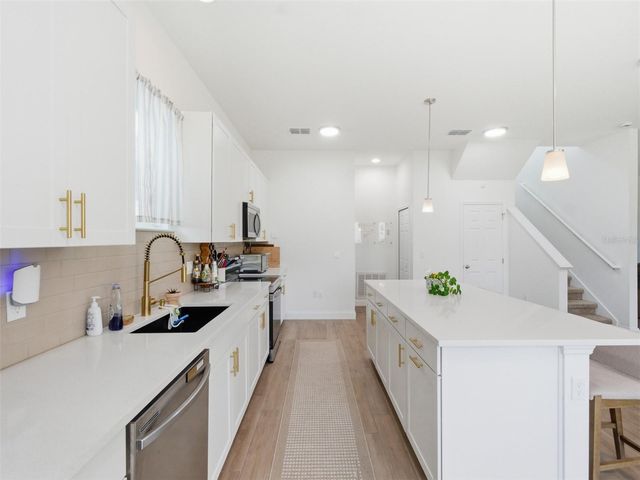 712 REFLECTION LAKE DRIVE, Orlando, FL 32807