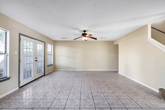 7663 Claridge, San Antonio, TX 78250