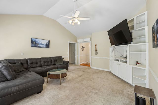 201 Jennings Cir, Tullahoma, TN 37388