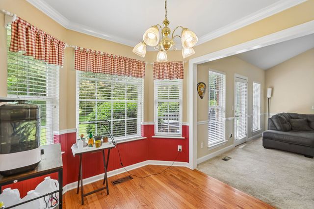 201 Jennings Cir, Tullahoma, TN 37388