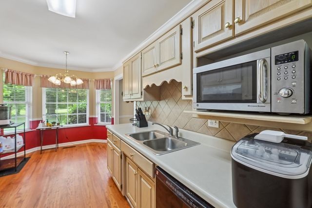201 Jennings Cir, Tullahoma, TN 37388