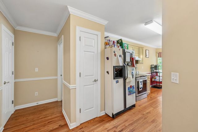 201 Jennings Cir, Tullahoma, TN 37388