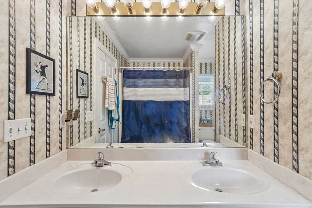 201 Jennings Cir, Tullahoma, TN 37388