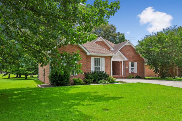 201 Jennings Cir, Tullahoma, TN 37388