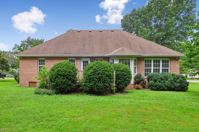 201 Jennings Cir, Tullahoma, TN 37388