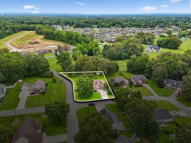 201 Jennings Cir, Tullahoma, TN 37388