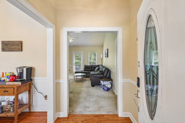 201 Jennings Cir, Tullahoma, TN 37388