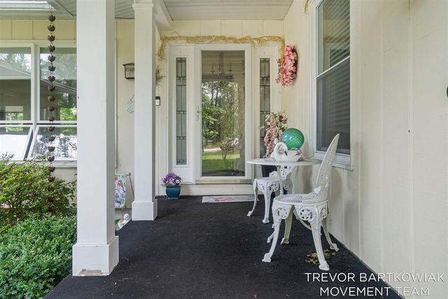 1292 Edinborough Drive, Norton Shores, MI 49441