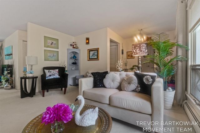 1292 Edinborough Drive, Norton Shores, MI 49441