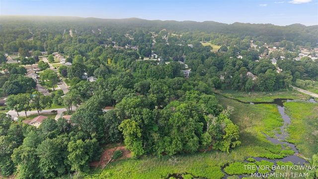 1292 Edinborough Drive, Norton Shores, MI 49441