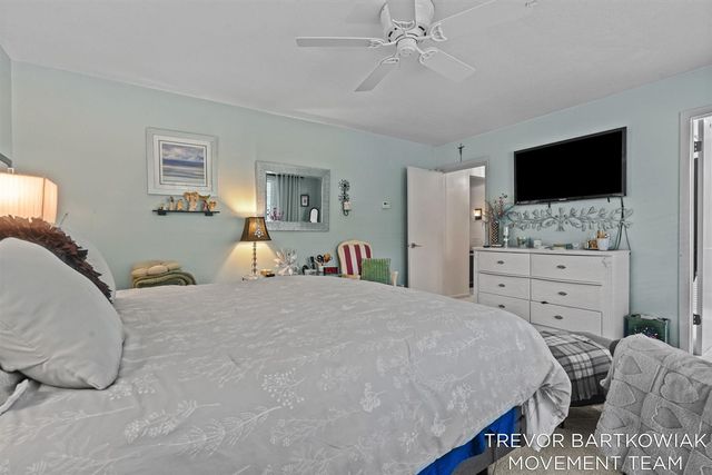 1292 Edinborough Drive, Norton Shores, MI 49441