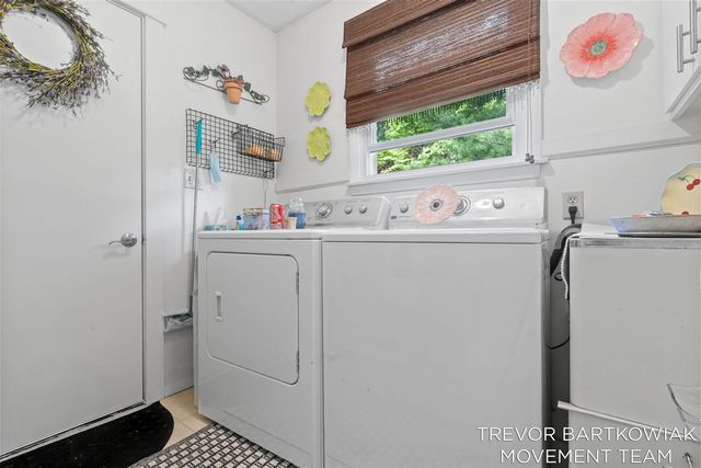 1292 Edinborough Drive, Norton Shores, MI 49441