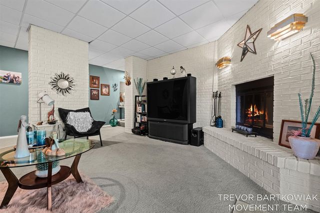 1292 Edinborough Drive, Norton Shores, MI 49441