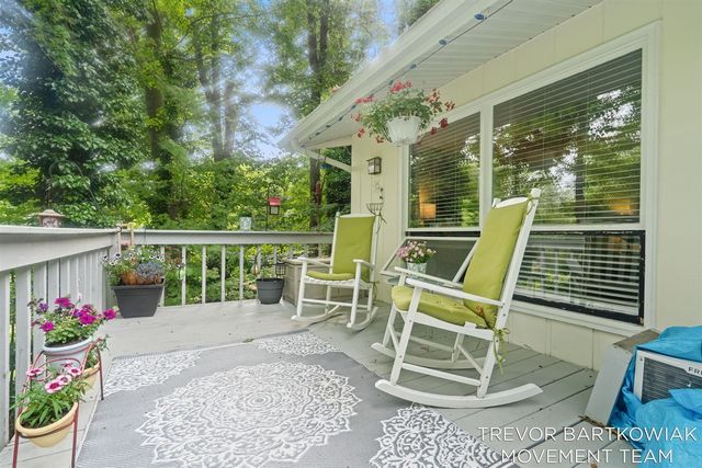1292 Edinborough Drive, Norton Shores, MI 49441