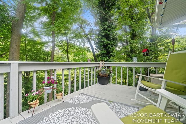 1292 Edinborough Drive, Norton Shores, MI 49441