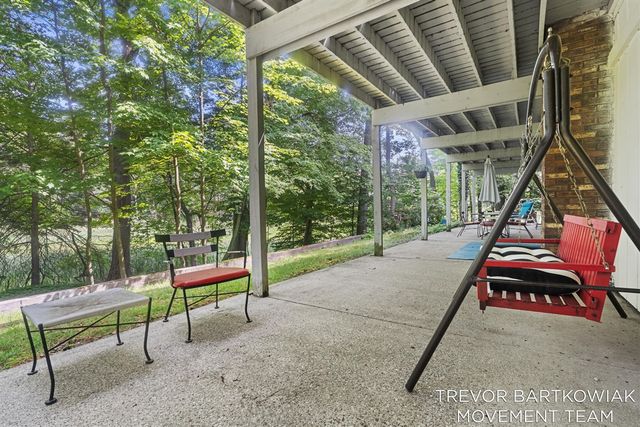 1292 Edinborough Drive, Norton Shores, MI 49441