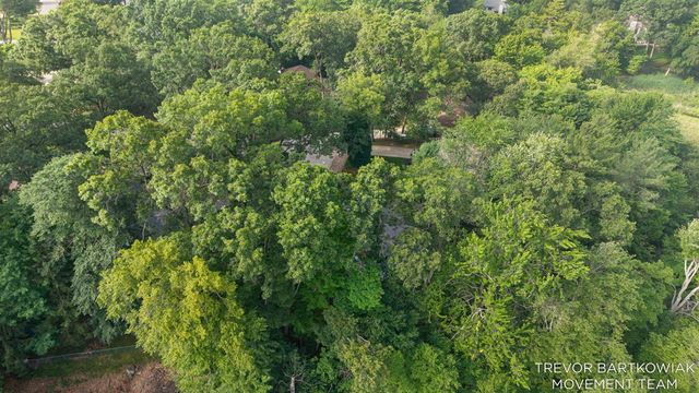 1292 Edinborough Drive, Norton Shores, MI 49441