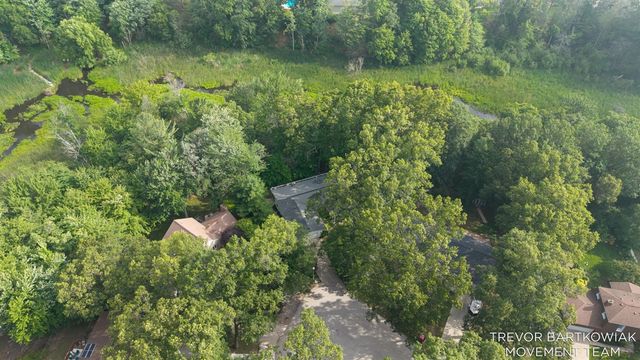 1292 Edinborough Drive, Norton Shores, MI 49441