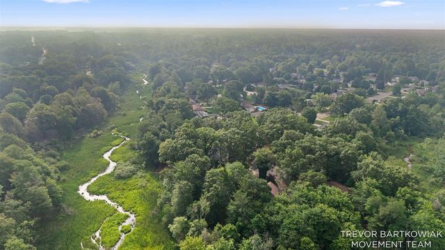 1292 Edinborough Drive, Norton Shores, MI 49441