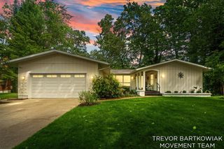 1292 Edinborough Drive, Norton Shores, MI 49441