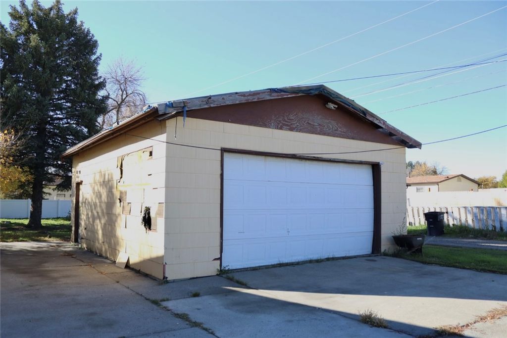1404 Miles Avenue, Billings, MT 59102 photo 5