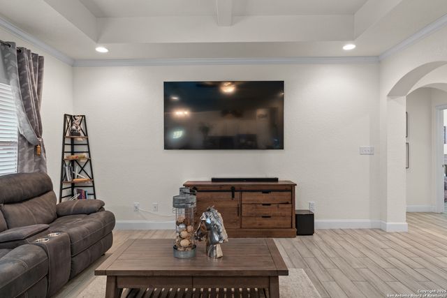 225 BROKEN STAR TRAIL, Poteet, TX 78065