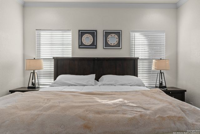 225 BROKEN STAR TRAIL, Poteet, TX 78065