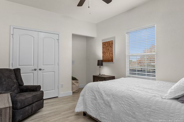 225 BROKEN STAR TRAIL, Poteet, TX 78065