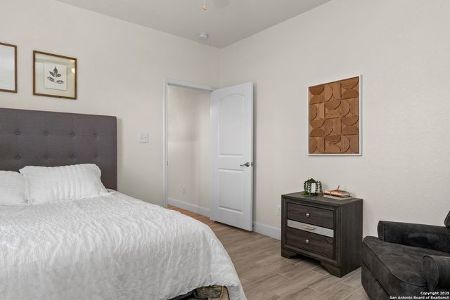 225 BROKEN STAR TRAIL, Poteet, TX 78065