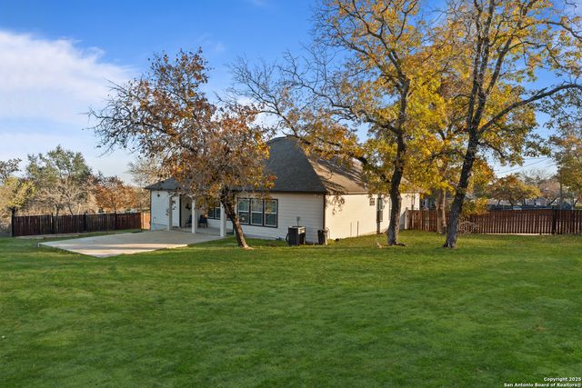 225 BROKEN STAR TRAIL, Poteet, TX 78065