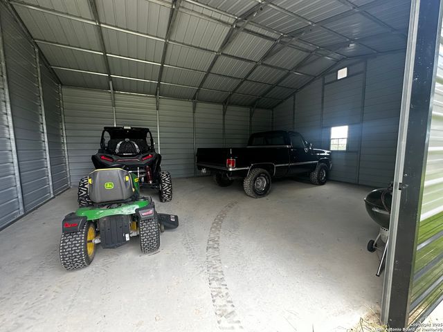 225 BROKEN STAR TRAIL, Poteet, TX 78065