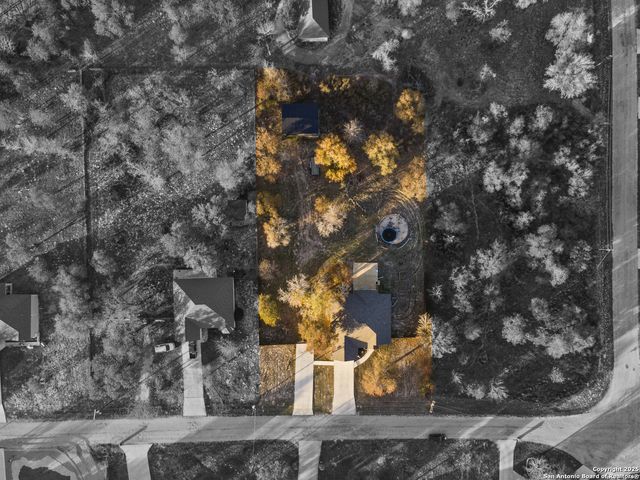 225 BROKEN STAR TRAIL, Poteet, TX 78065