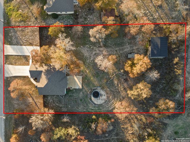 225 BROKEN STAR TRAIL, Poteet, TX 78065