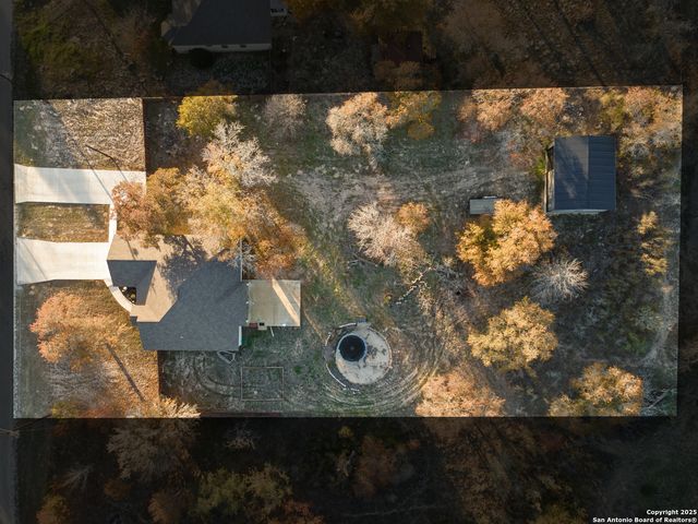 225 BROKEN STAR TRAIL, Poteet, TX 78065