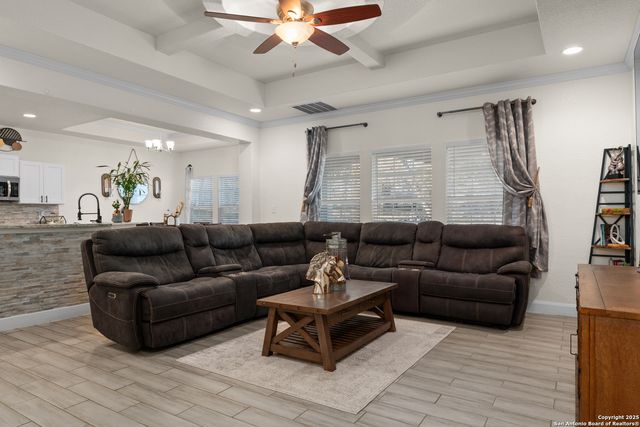 225 BROKEN STAR TRAIL, Poteet, TX 78065