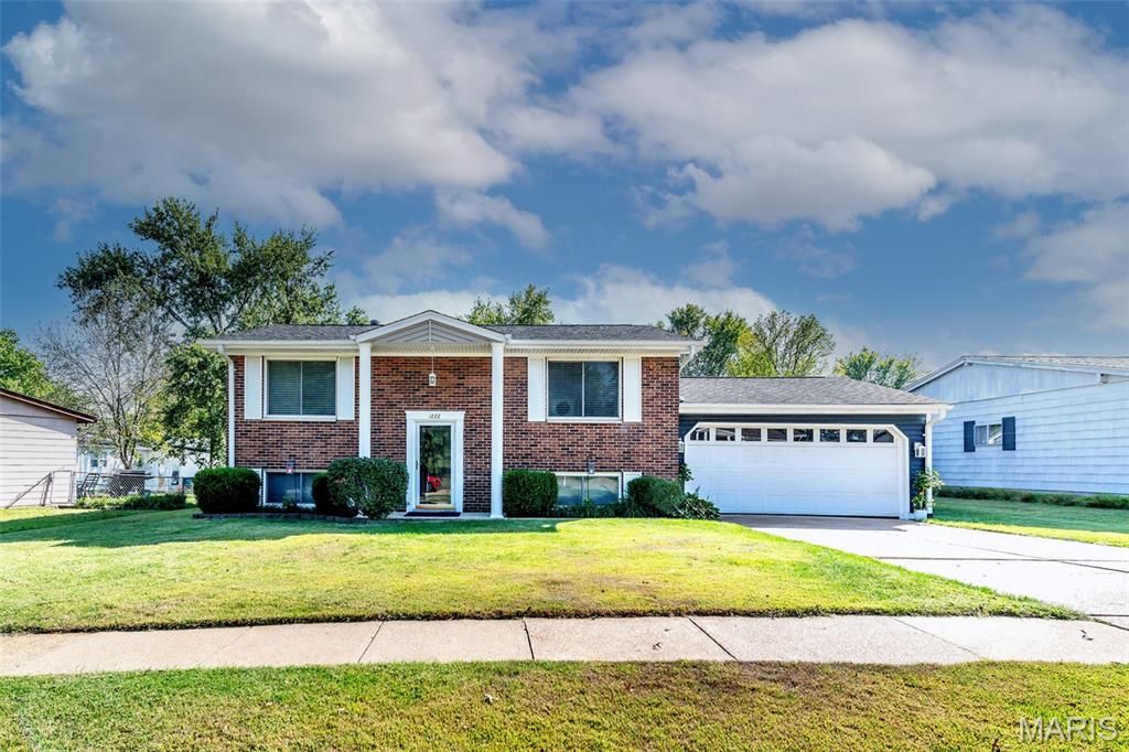 1222 Perdiz Lane, Fenton, MO 63026
