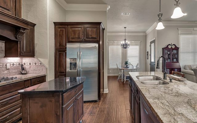 1624 Olympic Dr., Longview, TX 75605