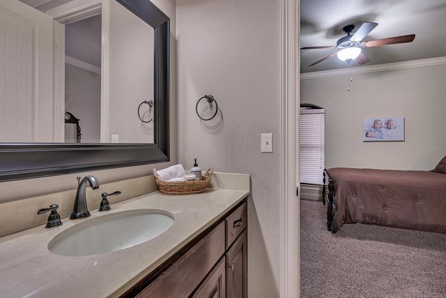 1624 Olympic Dr., Longview, TX 75605