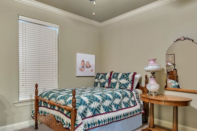 1624 Olympic Dr., Longview, TX 75605